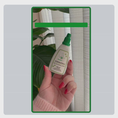 Uitleg hoe TraumaPet Oordruppels correct worden aangebracht, reinigen met TraumaPet Wet Wipes, druppelen en zacht inmasseren van het oor.