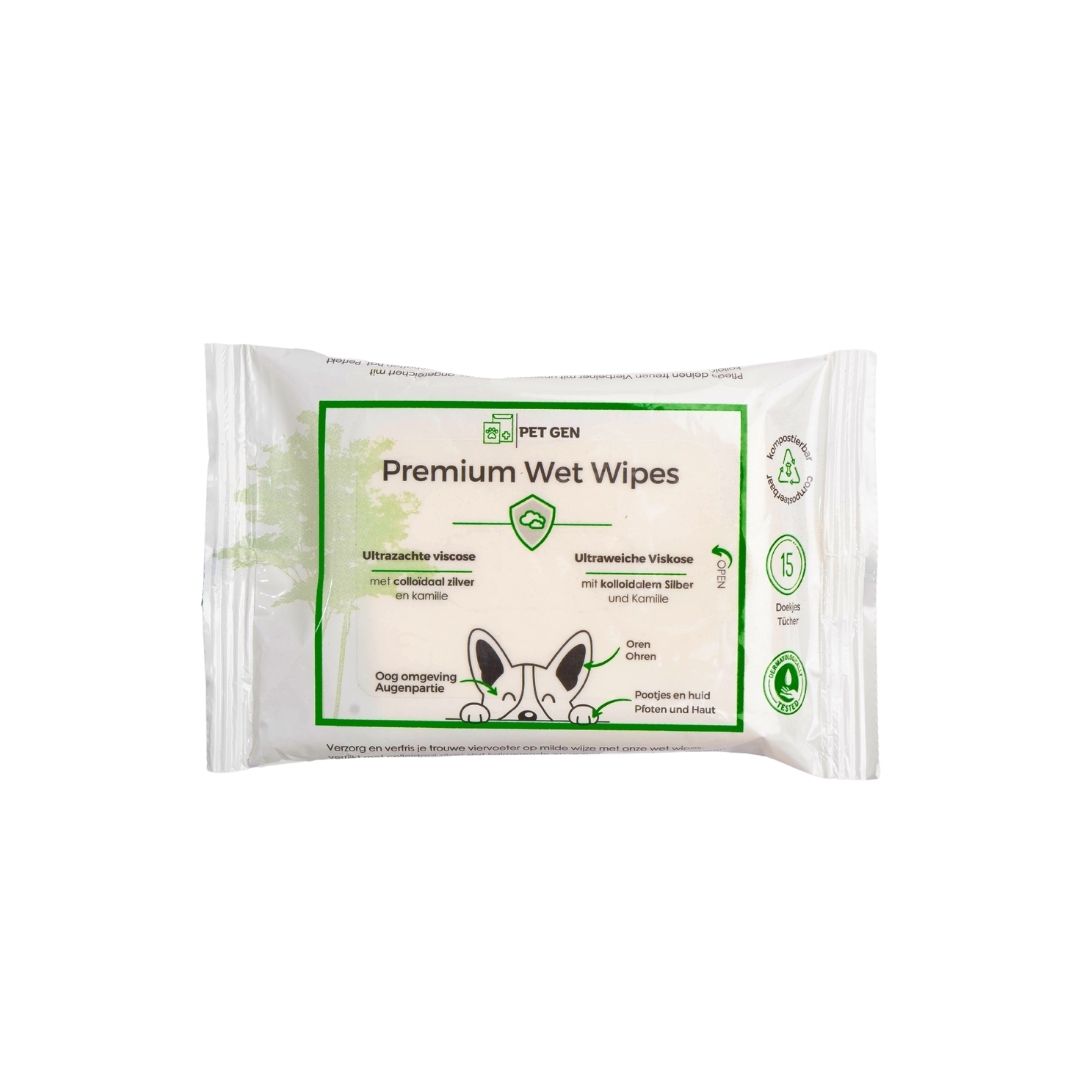 Hond en kat met schone ogen, oren en poten na gebruik van TraumaPet Premium Wet Wipes. Milde, effectieve reiniging voor dagelijkse verzorging van huisdieren.